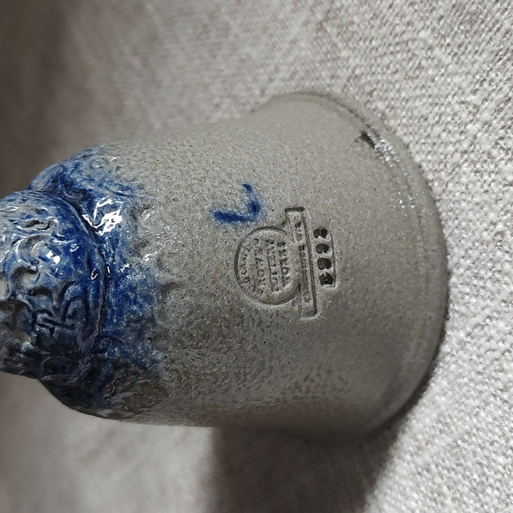 Rowe Pottery Works Blue And Gray Salt Glaze Christmas Bell With Bear 1992 RARE - Picture 5 of 11